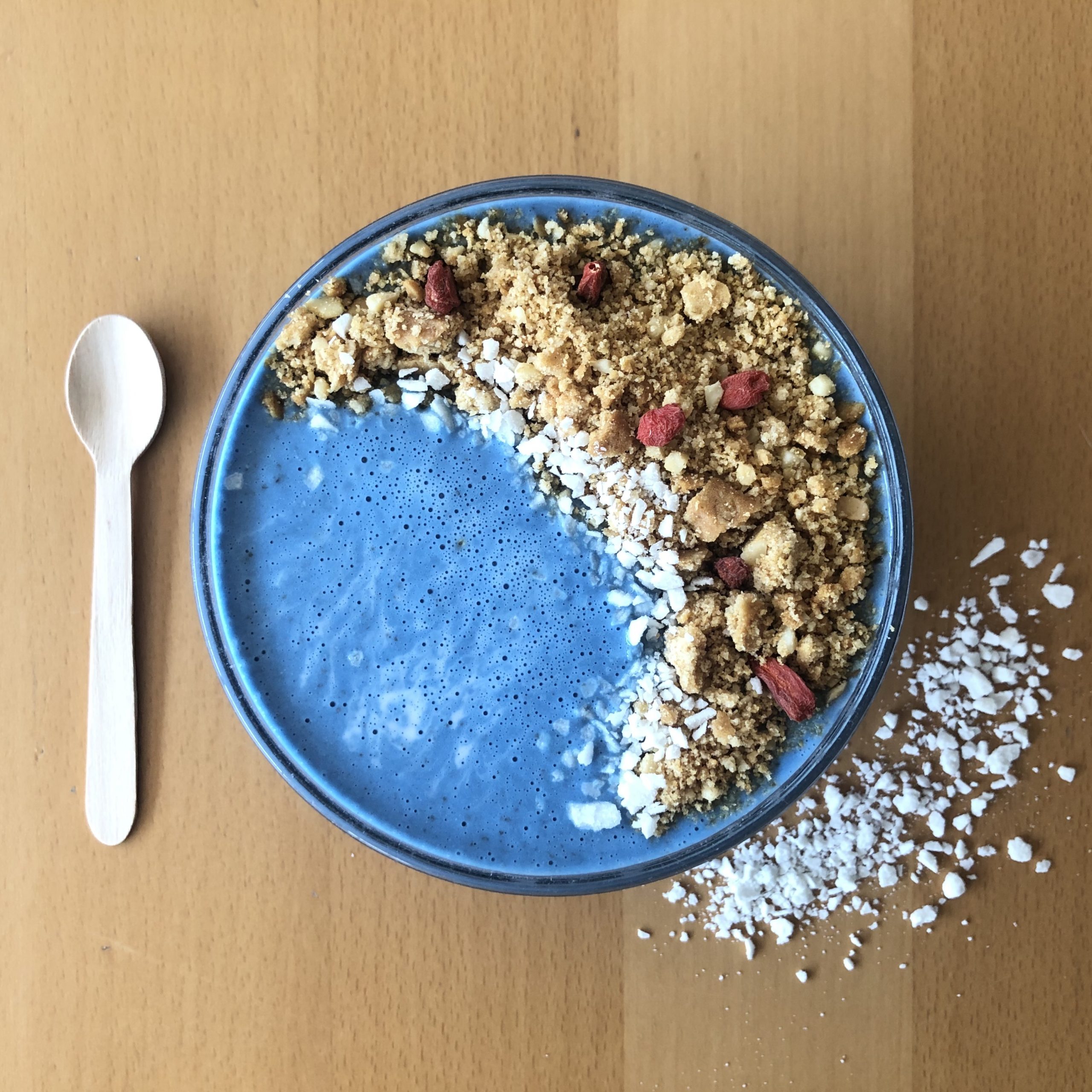 Beach bowl con Spirulina Blue Organica Superfoods